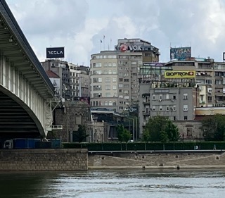 Belgrad, Brücke in die Altstadt 